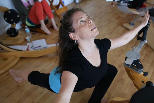 justine-lunge-ac-crop